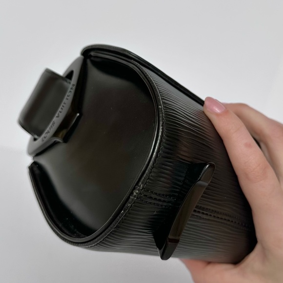 Louis Vuitton Black Epi Nocturne PM Vintage Shoulder Bag - Picture 8 of 13